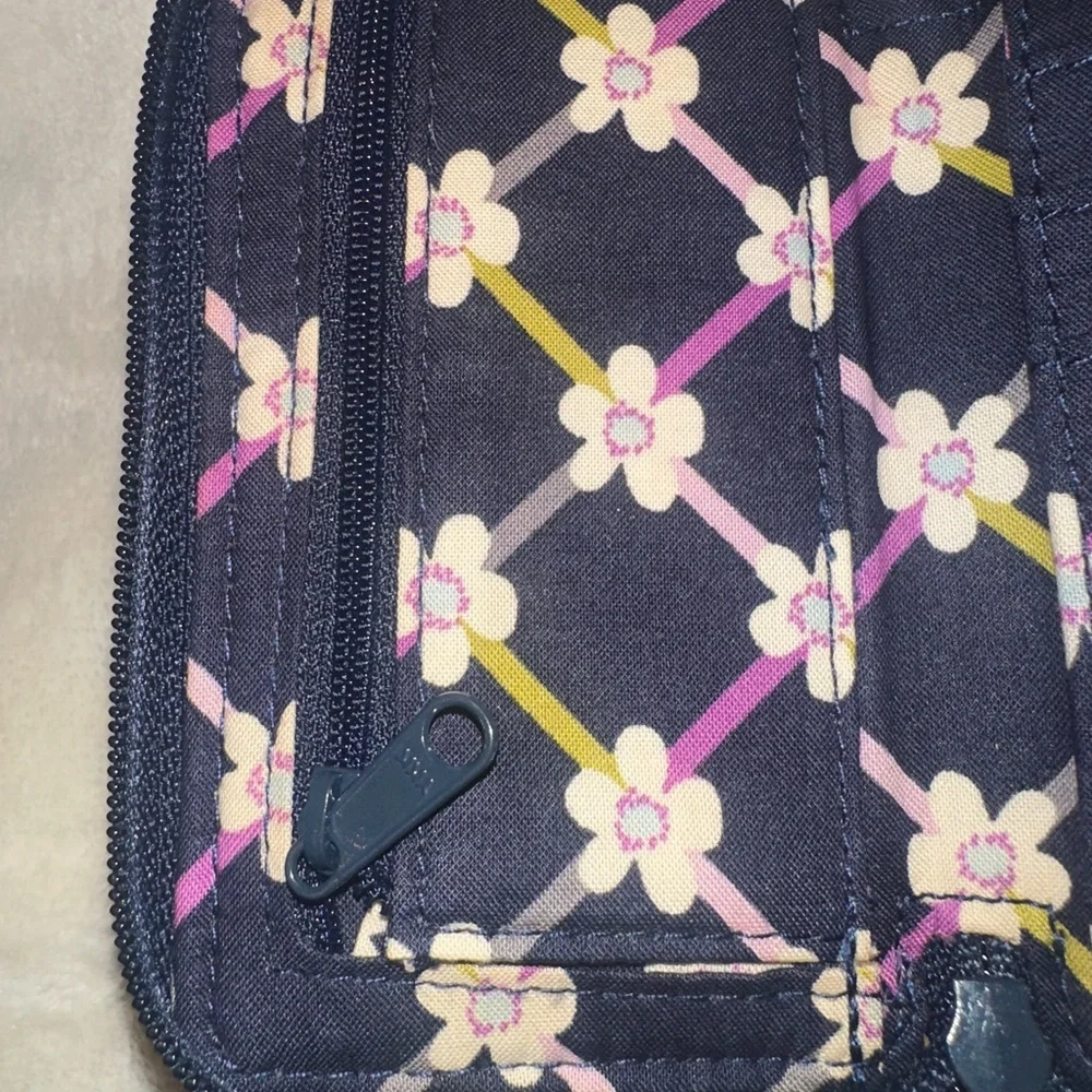 Vera Bradley Compact Wristlet Wallet Plumb Petals Nightingale Patterns - Picture 9 of 10